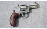 Smith & Wesson ~ 686-6 Plus Deluxe ~ .357 Magnum - 1 of 7