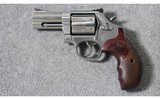 Smith & Wesson ~ 686-6 Plus Deluxe ~ .357 Magnum - 2 of 7