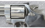 Smith & Wesson ~ Model 629-6 ~ .44 Magnum - 3 of 7