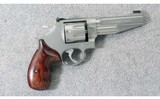 Smith & Wesson ~ Performance Center 627-5 ~ .357 Magnum