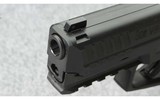 Heckler & Koch ~ VP9 ~ 9mm Para. - 5 of 7