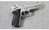 Smith & Wesson ~ Model 5906 ~ 9mm Para. - 1 of 7