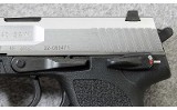 Heckler & Koch ~ USP ~ .40 S&W - 3 of 7