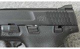 Smith & Wesson ~ M&P 9 Shield with Thumb Safety ~ 9mm Para. - 3 of 7