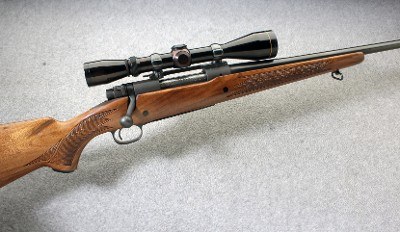 Winchester ~ Model 70 Standard ~ .300 Win. Mag.