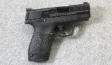 Smith & Wesson ~ M&P 9 Shield ~ 9mm Para. - 1 of 7