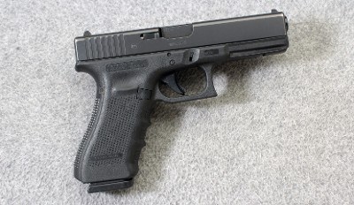 Glock ~ G17 GEN4 ~ 9mm Parabellum
