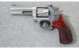 Smith & Wesson ~ 617-6 ~ .22 LR - 2 of 7