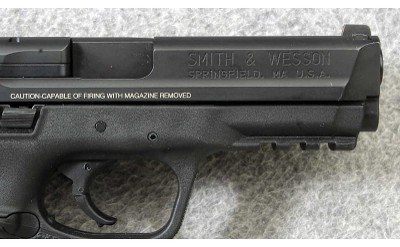 Smith & Wesson ~ M&P 9 with Crimson Trace Laser Grip ~ 9mm Para. - Image 6 of 7