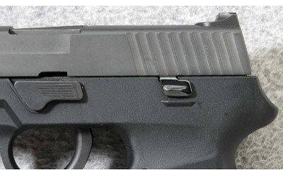 Sig Sauer ~ P250 Sub-Compact Nitron ~ .40 S&W - Image 3 of 7