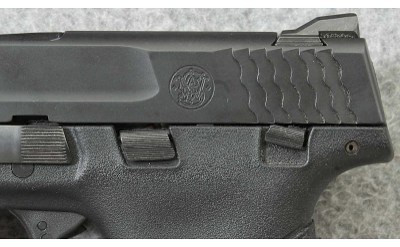 Smith & Wesson ~ M&P 9 Shield with Thumb Safety ~ 9mm Para. - Image 3 of 7