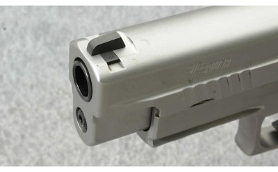 Sig Sauer ~ P226 Elite ~ .40 S&W - Image 5 of 7