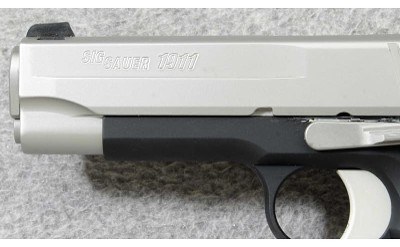 Sig Sauer ~ 1911 C3 Two-Tone ~ .45 acp - Image 4 of 7
