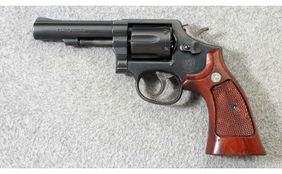Smith & Wesson ~ 10-10 Military & Police ~ .38 Spl. - Image 2 of 7