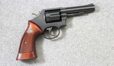 Smith & Wesson ~ 10-10 Military & Police ~ .38 Spl. - Image 1 of 7