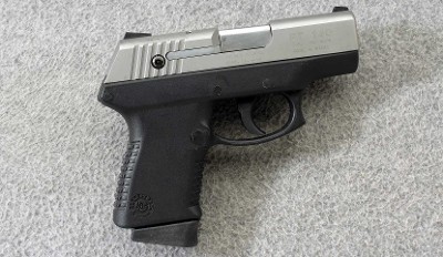 Taurus ~ Millennium PT 140 ~ .40 S&W