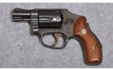 Smith & Wesson Centenial Safety Hammerless .38 Spl - 2 of 2