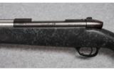 Weatherby Mark V Accumark.257 Wby. Mag. - 4 of 8