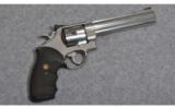 Smith & Wesson Model 629-3
.44 Mag. - 1 of 2