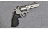 Smith & Wesson Performance Center 629-6 .44 Mag. - 1 of 2