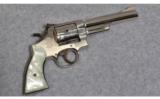 Smith & Wesson
Model 29-2 Nickel Plate .41 Mag. - 1 of 2