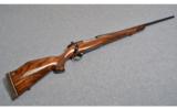 Weatherby Japan Mark V 7mm Mag. - 1 of 7