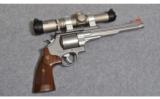 Smith & Wesson Performance Center 629-8
.44 Mag. - 1 of 2