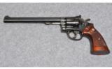 Smith & Wesson Model 48-2
.22 Mrf. - 2 of 2