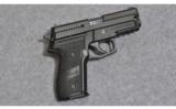 Sig Sauer P-229.40 S&W - 1 of 2