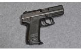 Heckler & Koch USP Compact .40 S&W - 1 of 2
