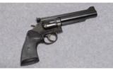 Smith & Wesson ~ Model
10-5 Davis Custom ~ .38 Sp - 1 of 2