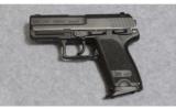 Heckler & Koch ~ USP Compact ~ 9 MM - 2 of 2