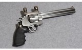 Smith & Wesson 629 Classic Deluxe .44 Magnum - 1 of 2