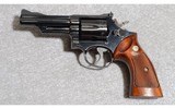 Smith & Wesson Model 19-3 .357Magnum - 2 of 4