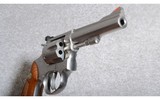 Smith & Wesson Model 63 .22 Long Rifle 4" Revolver - 4 of 5