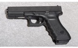 Glock 17, 9mm Luger, 4 1/4 - 2 of 4