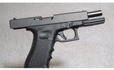 Glock Model 17, 9mm Luger, 4 1/2" Barrel - 4 of 6