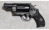 Smith & Wesson Governor Crimson Trace, 45 Colt/45 Auto/.410 Pistol - 1 of 4