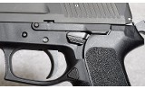 Sig Sauer SP2022 .40 S&W, 3 3/4" Barrel Semi-Auto Pistol - 5 of 6
