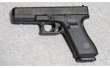 Glock 17 Gen. 5 Pistol, 9mm Luger, 4.49 Inch Barrel, 1 1/2 lbs. - 2 of 6
