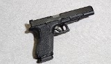 Glock 17L Gen.5 Pistol, 9mm Luger, 6 Inch Barrel, 1 1/2 lbs.