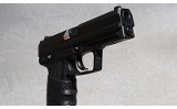 Heckler & Koch USP Pistol, .40 S&W, 4.125 Inch Barrel, 2 lbs. - 3 of 6
