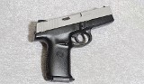 Smith & Wesson SW40V Pistol, 4 Inch Barrel, 1 5/8 lbs. - 1 of 5