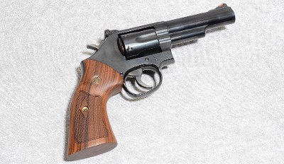 Smith & Wesson 19-9 Pistol, .357 Magnum, 4 1/4 Inch Barrel, 2 1/2 lbs.
