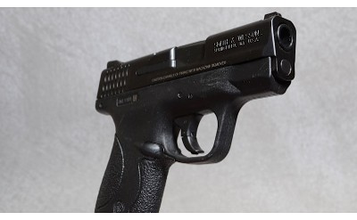 Smith & Wesson M&P 40 Shield Pistol, .40 S&W, 3.1 Inch Barrel, 1 1/2 lbs - Image 4 of 6