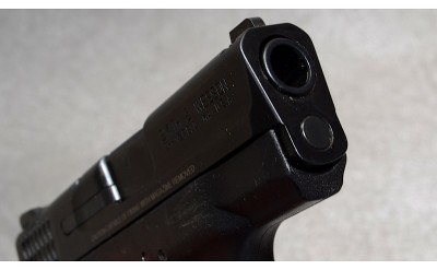 Smith & Wesson M&P 40 Shield Pistol, .40 S&W, 3.1 Inch Barrel, 1 1/2 lbs - Image 3 of 6