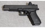 Glock 40 Gen 4 Pistol, 10mm Auto, 5" Barrel, 2 1/2 lbs. - 2 of 6