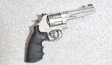Smith & Wesson 686-6 Pro Series Revolver, .357 Magnum, 5" Barrel, 2 1/2 lbs. - 1 of 6