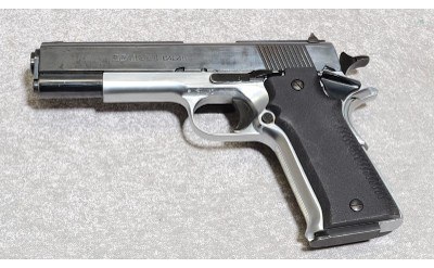 LLAMA 45 Caliber, 5" Barrel, 3 5/8 lbs. - Image 2 of 6