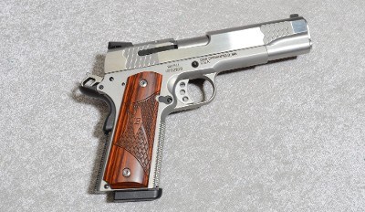 Smith & Wesson SW1911 Pistol, .45 Auto, 4" Barrel, 2.5 lbs. - Image 1 of 7